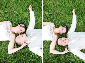 Nevěsta a ženich leží v trávě